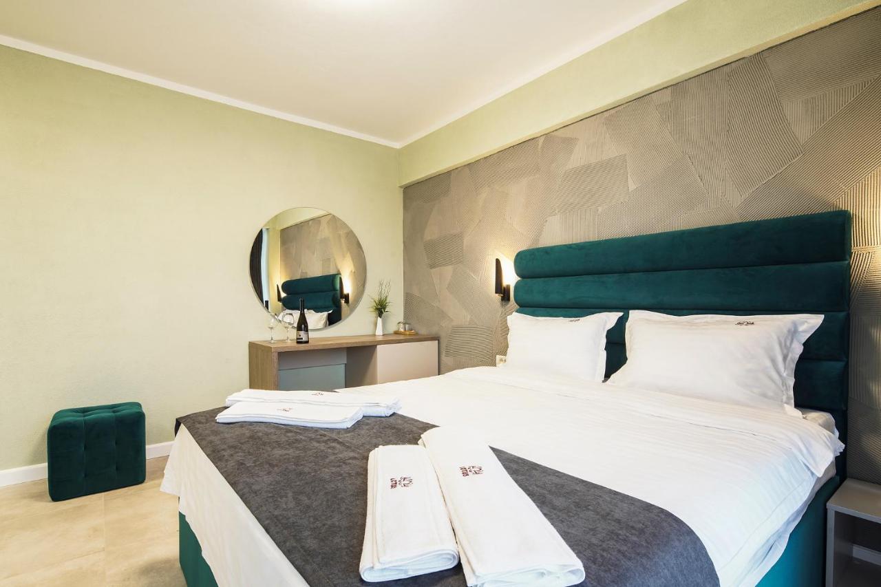 Bed and Breakfast Lotus Exclusive Năvodari Exterior foto